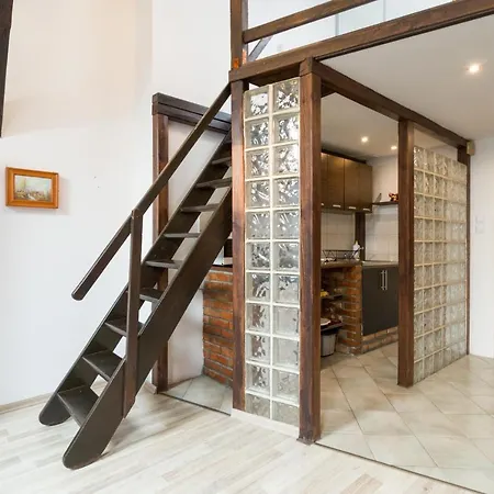 Gorgeous Loft In Perfect Location! *