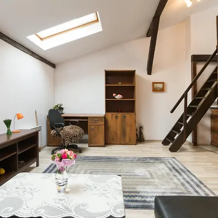 Gorgeous Loft In Perfect Location!